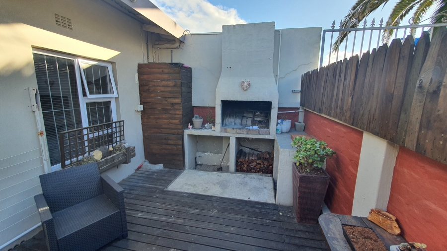 3 Bedroom Property for Sale in Mossel Bay Central Western Cape